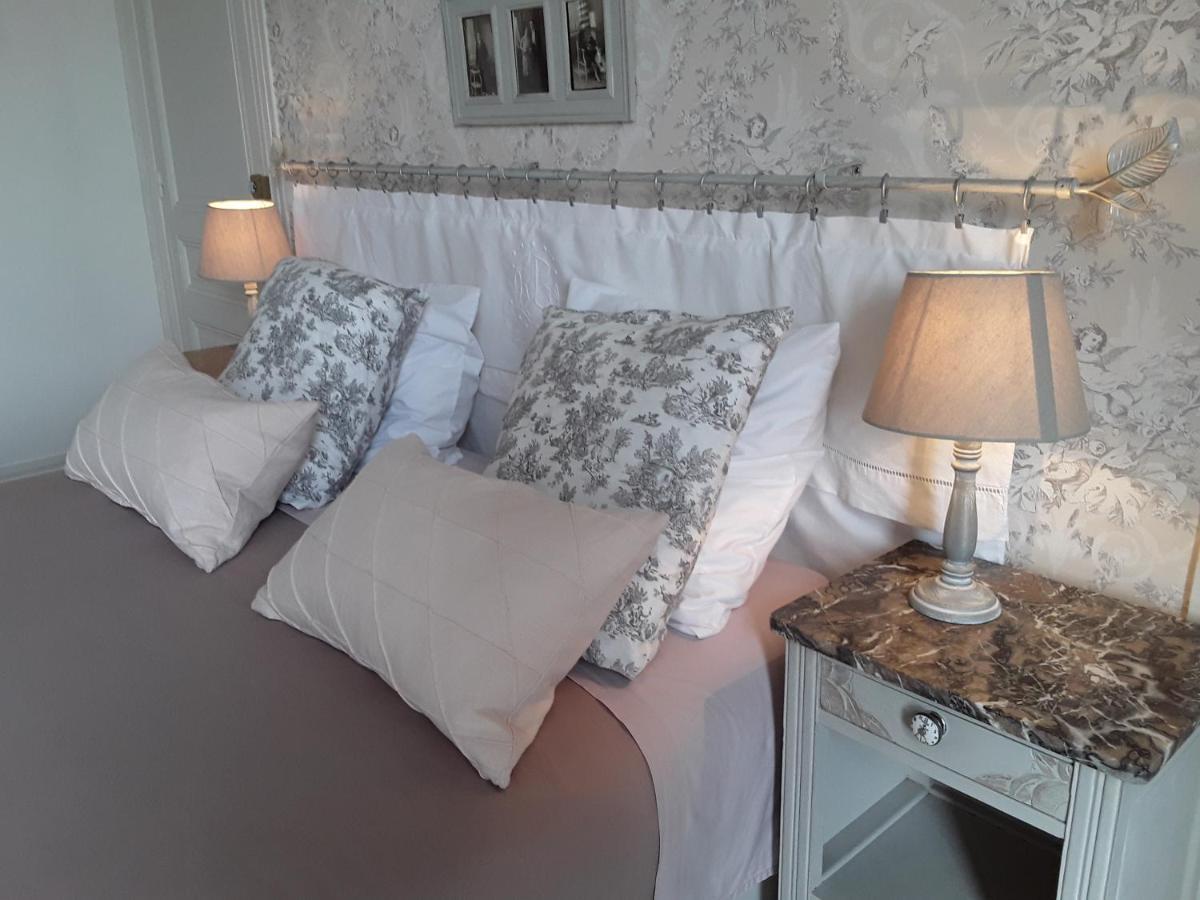 Bed and Breakfast Le Manoir De Crisolles Esterno foto